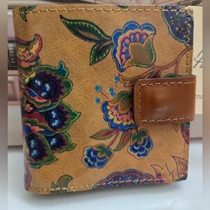 Patricia Nash Trifold Wallet NWT
